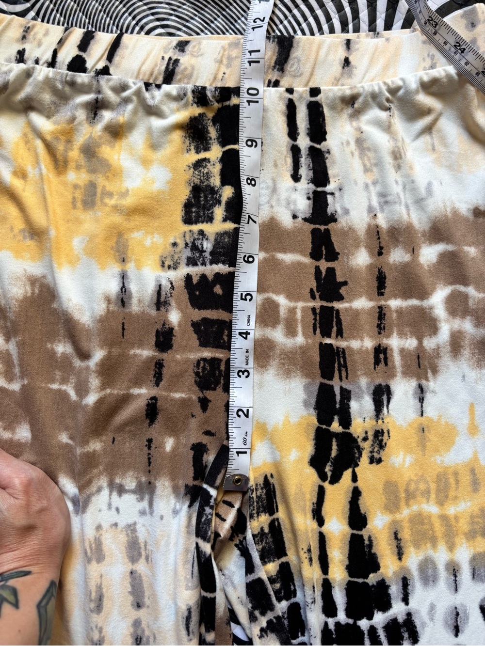 Tie-Dye Flared Pants in Yellow, Brown & Black - Picture 3 of 6